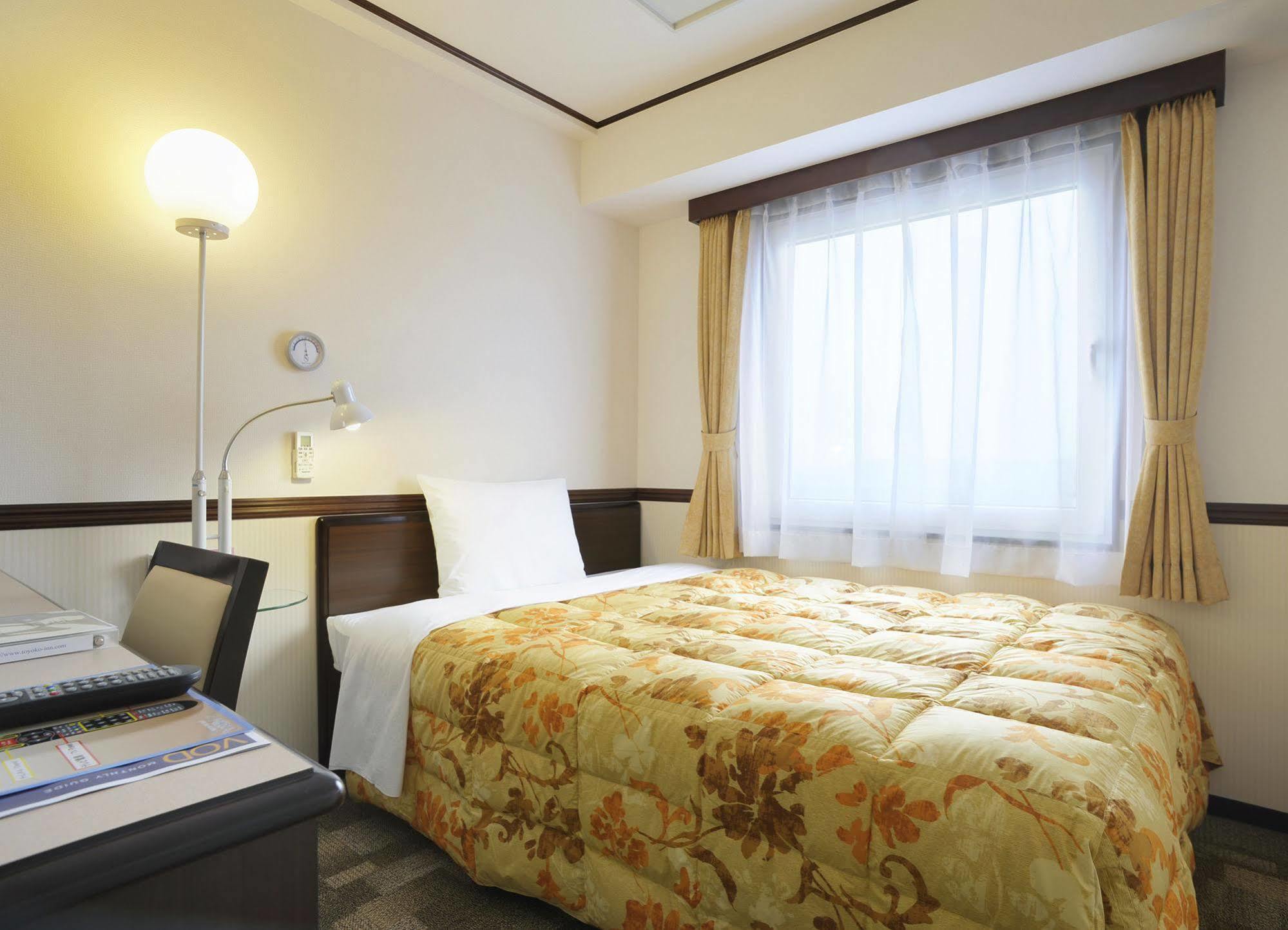 Toyoko Inn Oita Nakatsu Ekimae Exterior foto